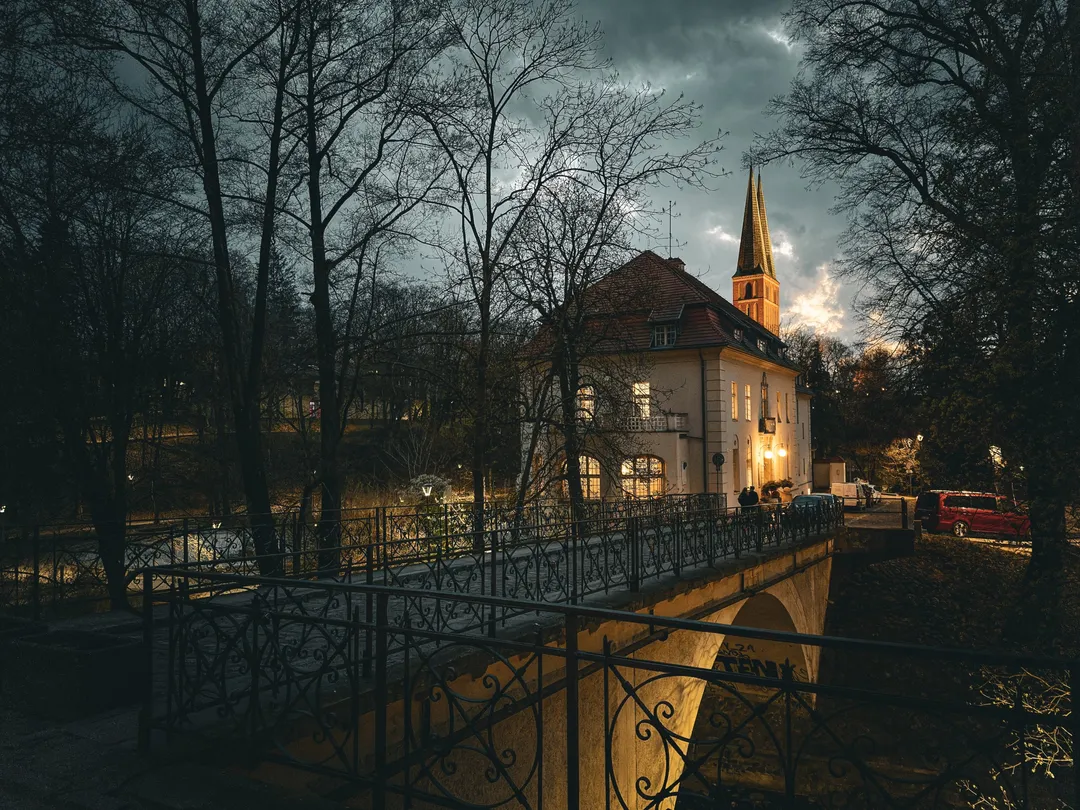Stare miasto. Photograph by Marian Kozaczewski.