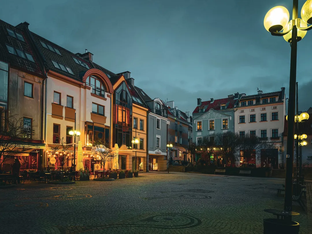 Stare miasto. Photograph by Marian Kozaczewski.