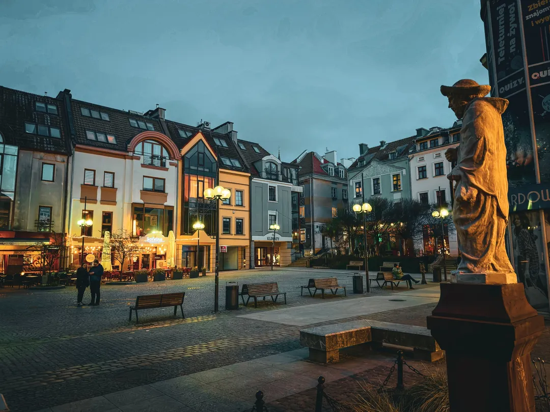 Old Town. Photograph by Marian Kozaczewski.