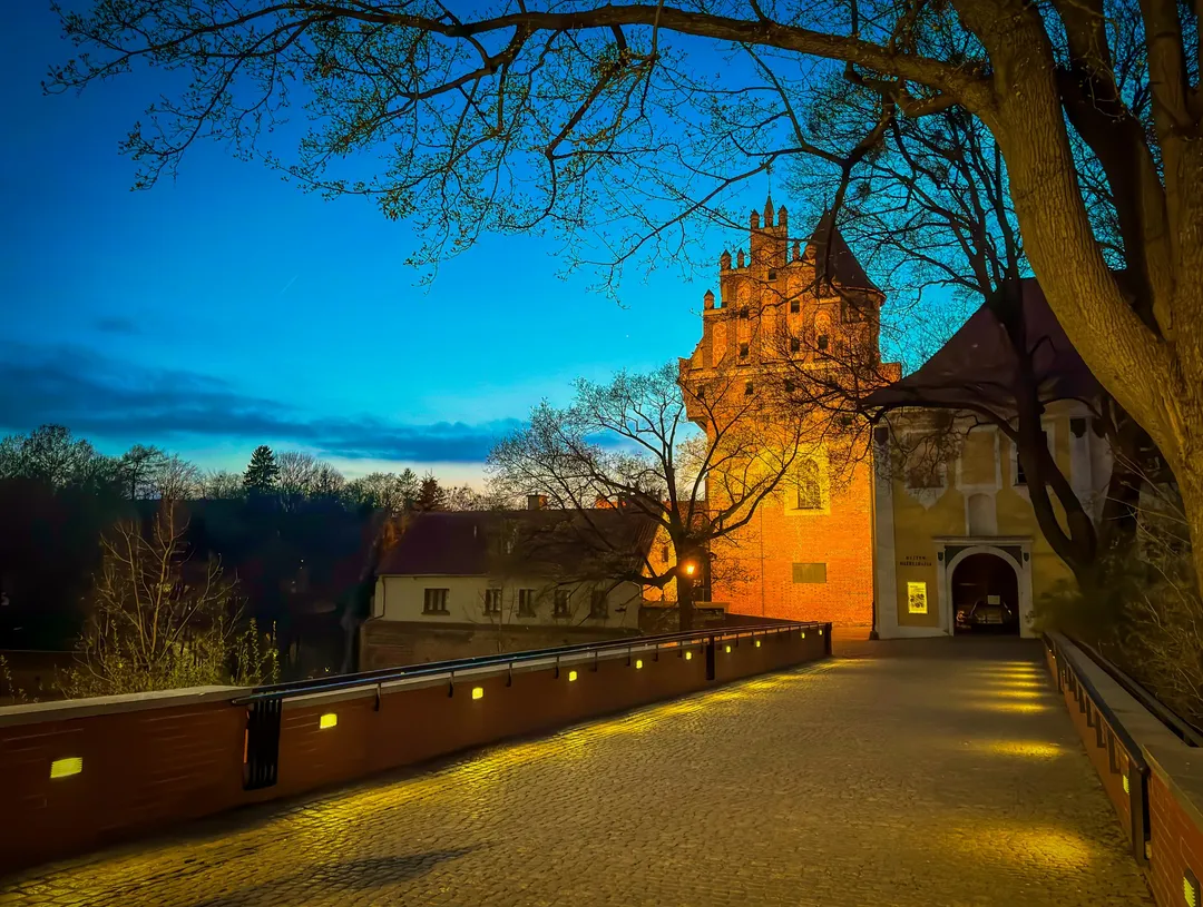 Old Town. Photograph by Marian Kozaczewski.