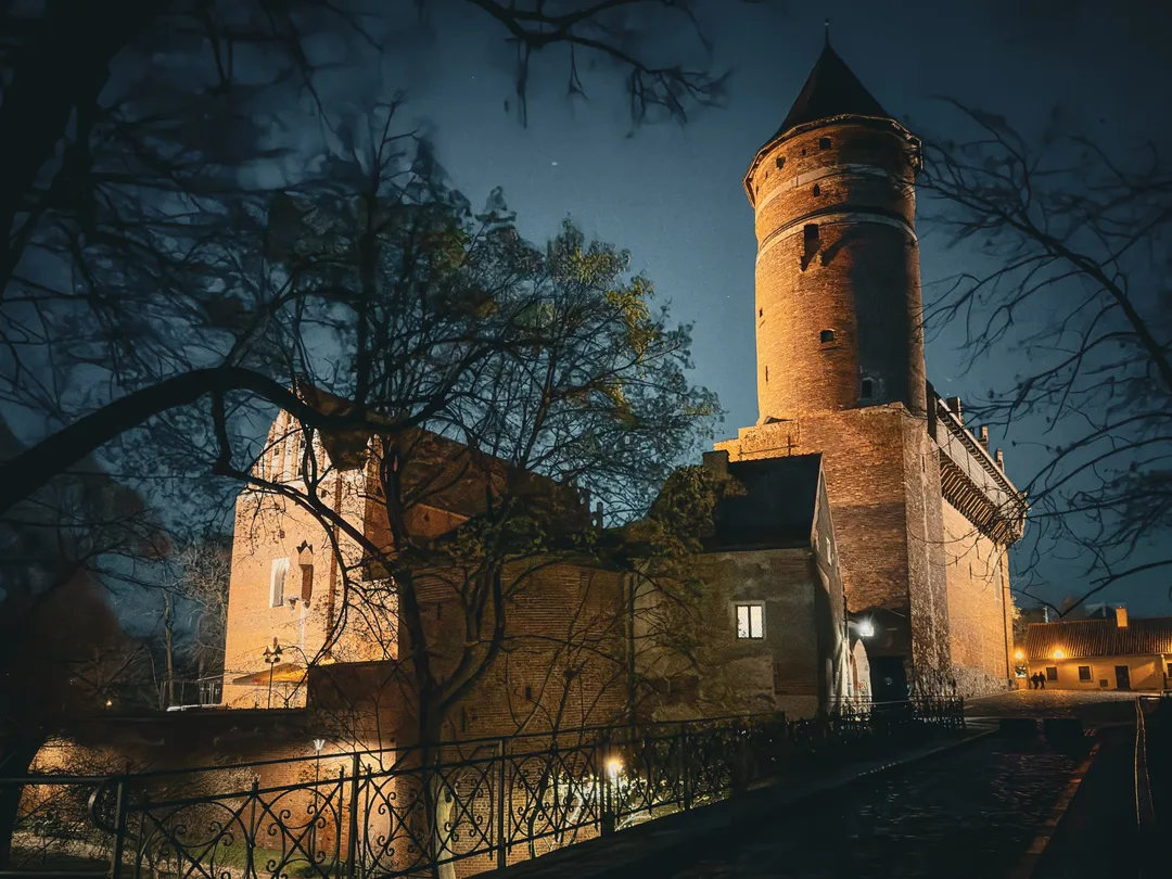 Old Town. Photograph by Marian Kozaczewski.