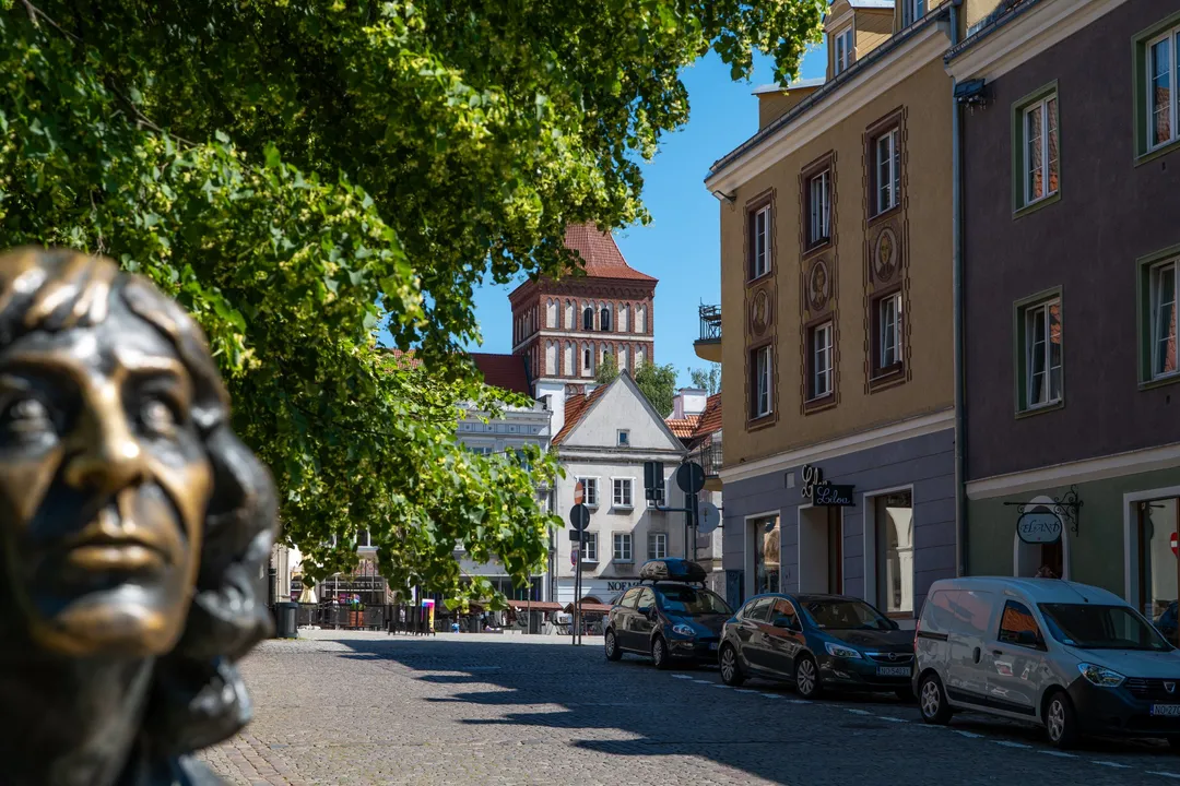 Old Town. Photograph by Marian Kozaczewski.