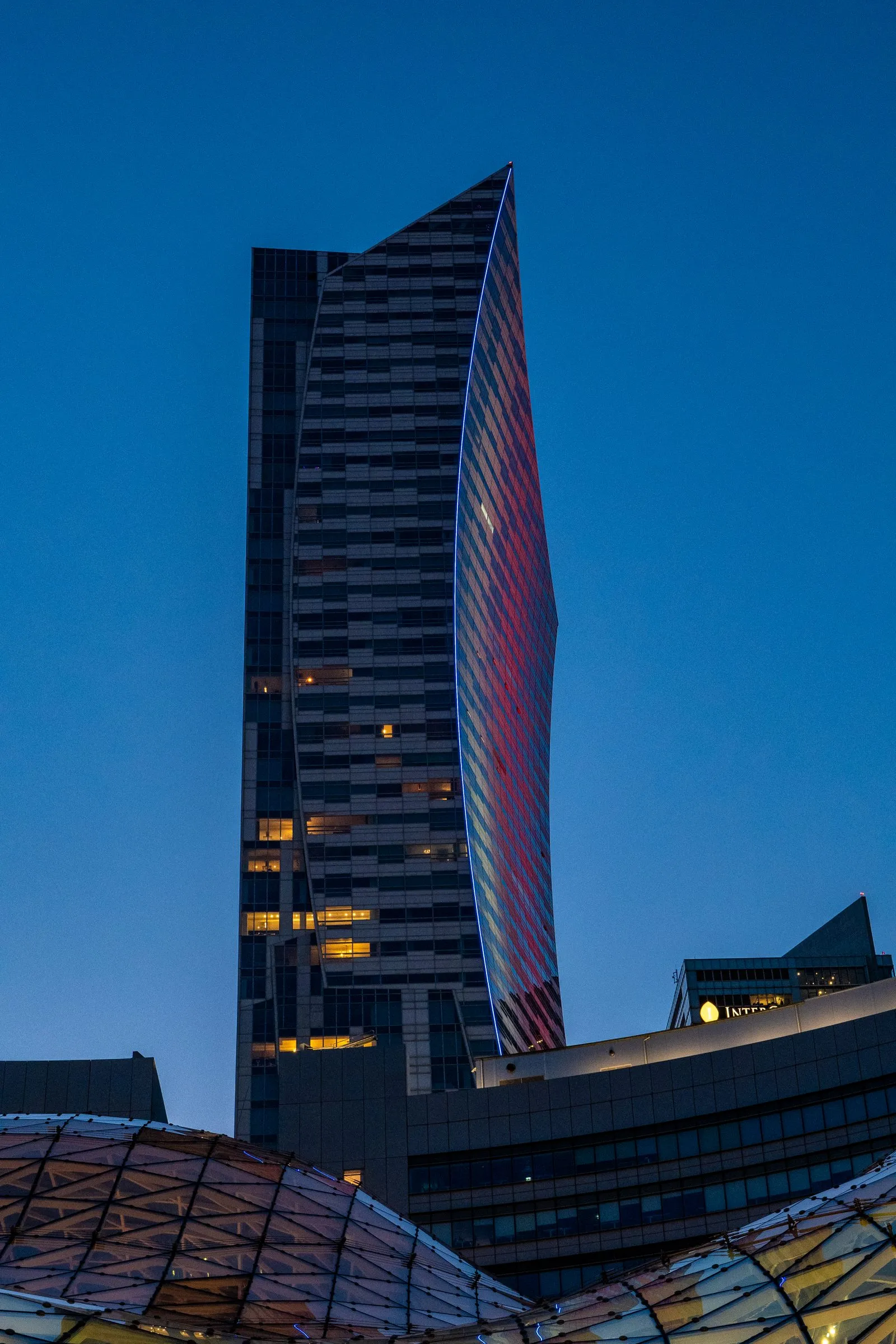 Złota 44, Warsaw. Photograph by Marian Kozaczewski.